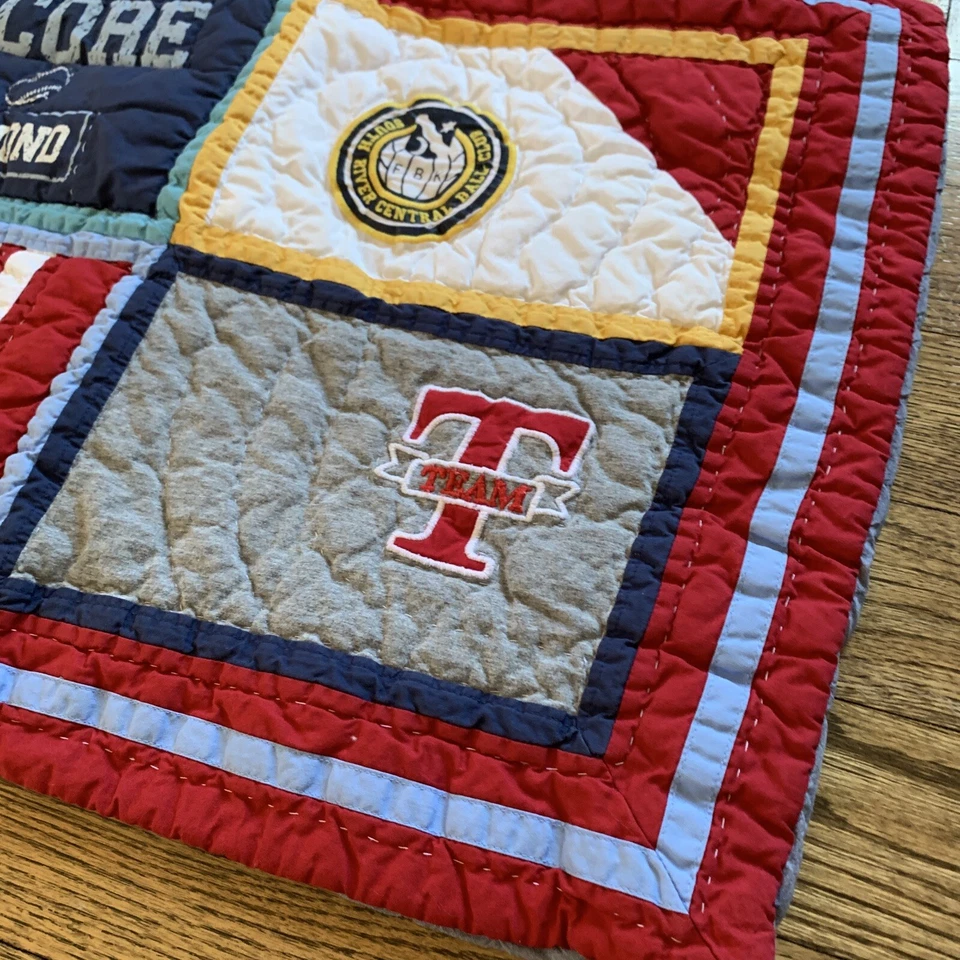 "Club de pelota Pottery Barn Kids Sports Team azul rojo farsa estándar 20"" X 26""" Foto 3 de 4