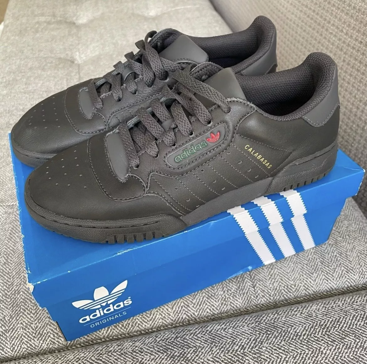 Adidas top calabasas negro