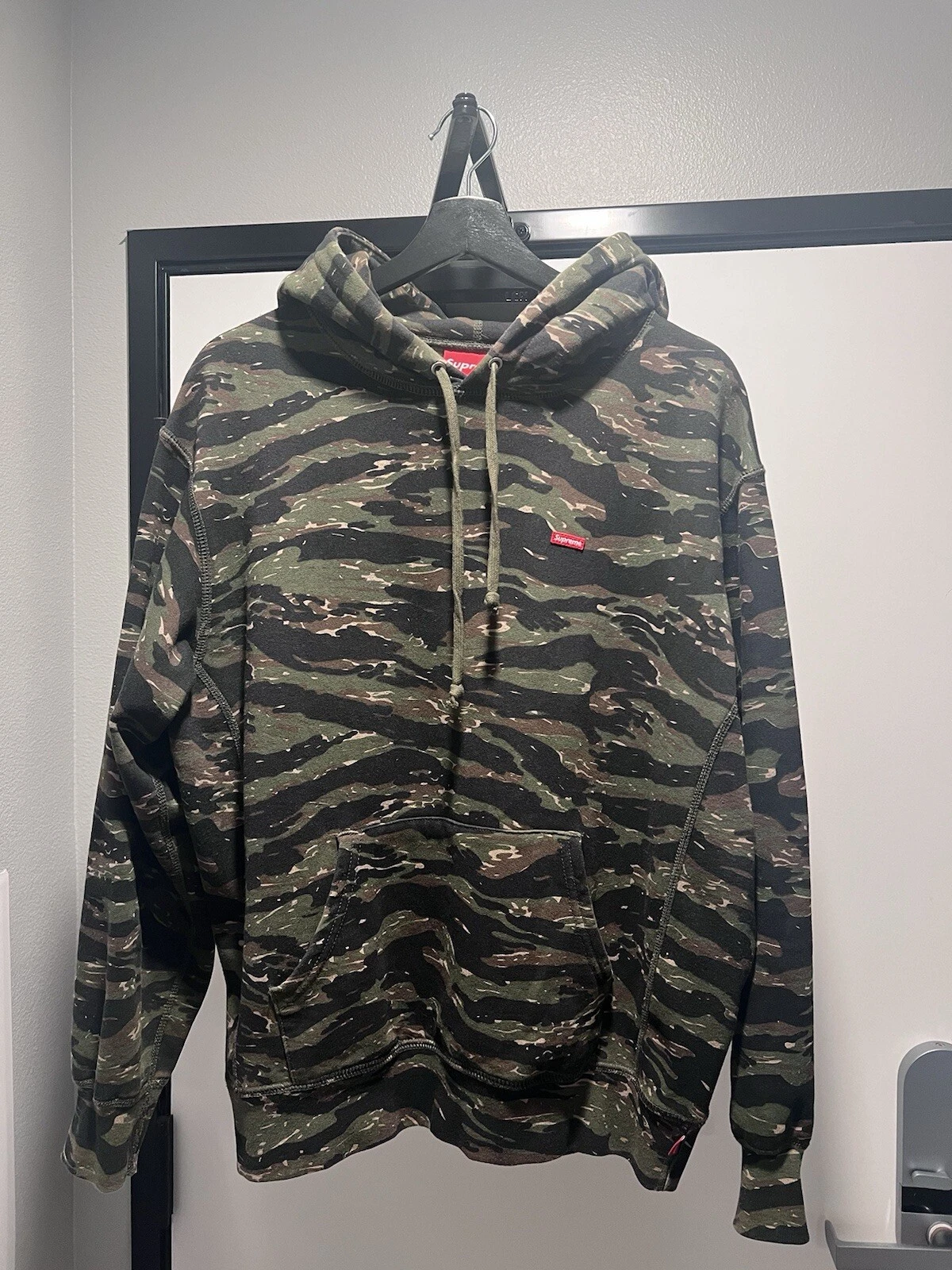 Sweat à capuche Supreme Small Box Logo Tigercamo SS21 homme taille SMALL