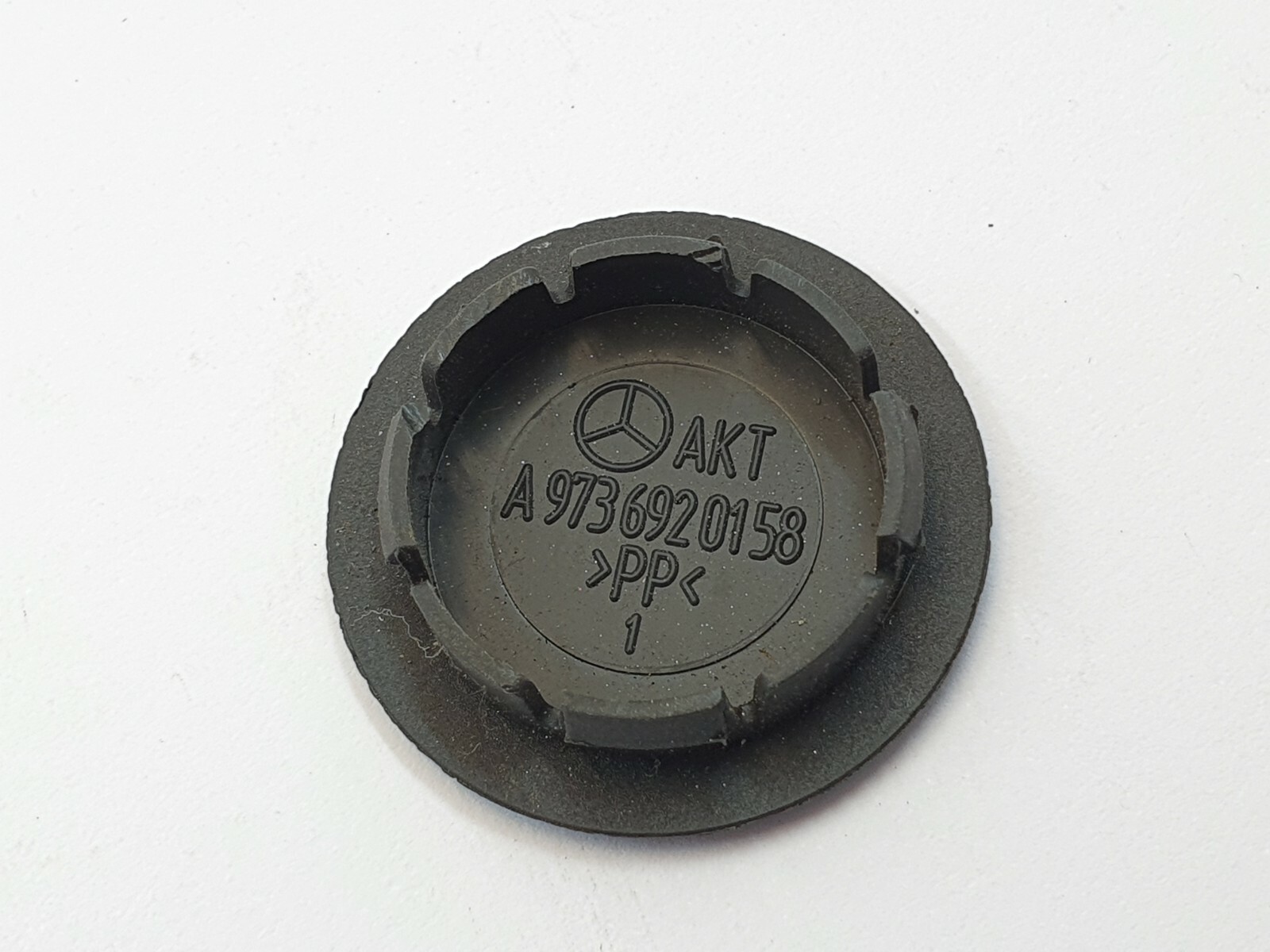 Mercedes Truck axor cover plate for windshield strut A9736920158 