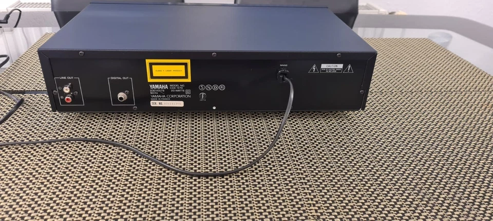 Yamaha CDX 570 - Bild 2 von 4