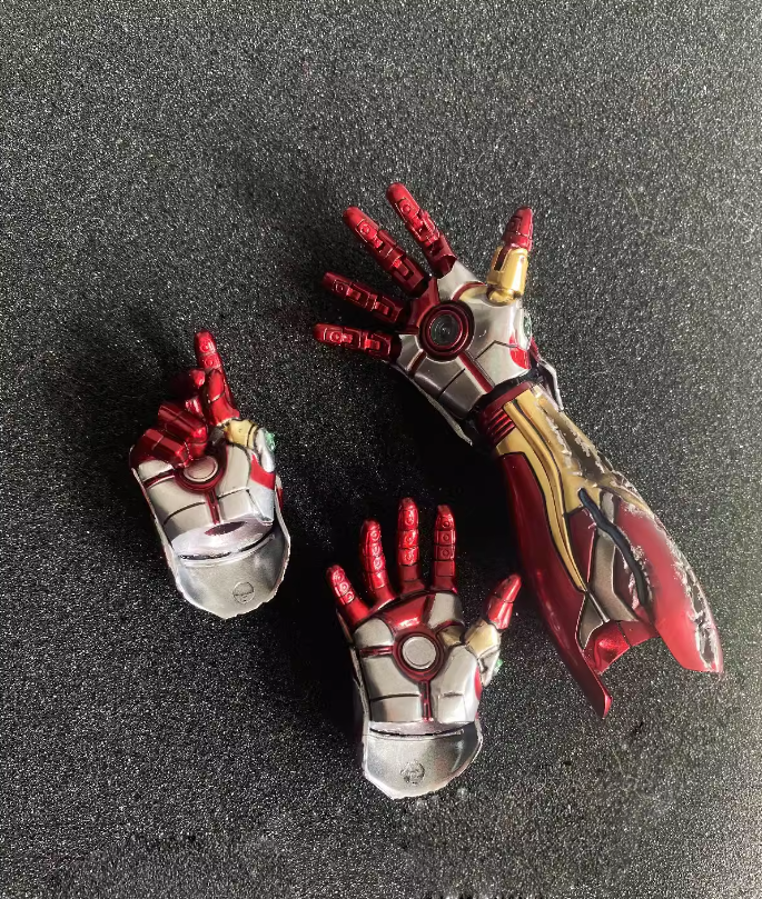ナノガントレット Amazon.com: Avengers Marvel Legends Series Iron Man Nano