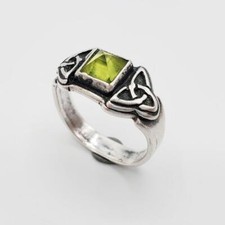 Celtic Sterling Peridot Green Colored Stone Ring Size 7 Irish Inspired
