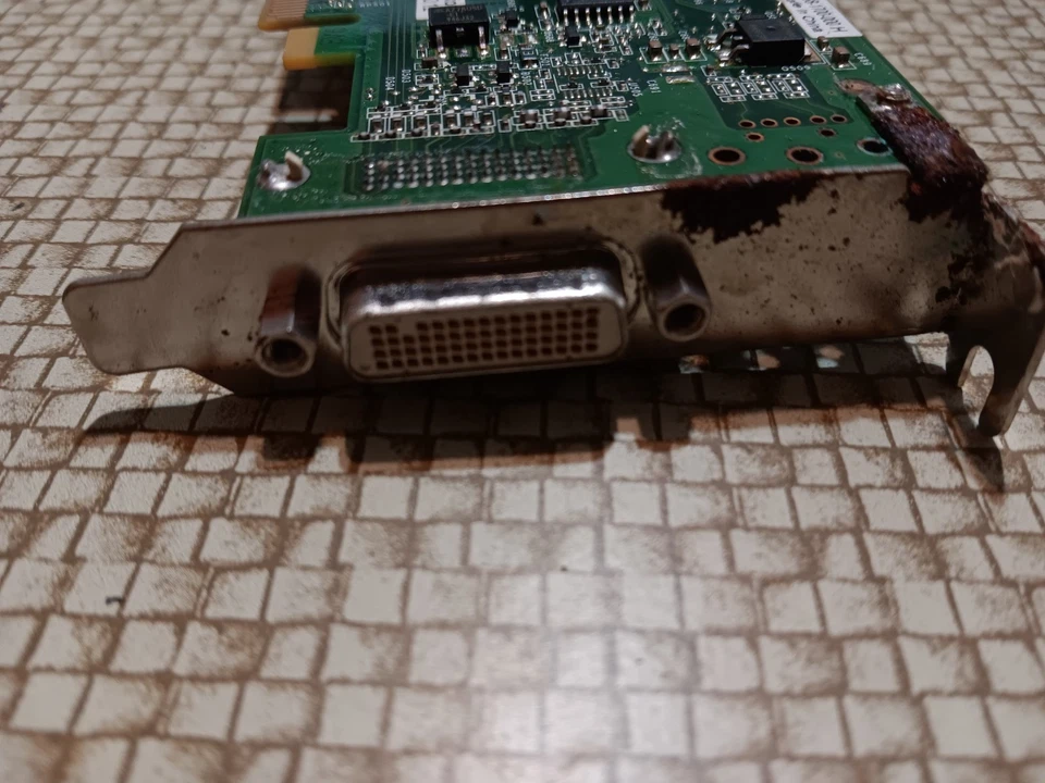 PNY NVIDIA Quadro NVS 290 (VCQ290NVS-PCX1-PB) 256 MB DDR2 SDRAM PCI Express... - Image 3 of 4