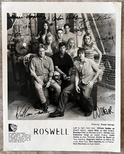 Listing image for ROSWEL TV SHOW CAST 8.5X11 SIGNED PHOTO AUTOGRAPH 1947 UFO CRASH POSTER PICTURE