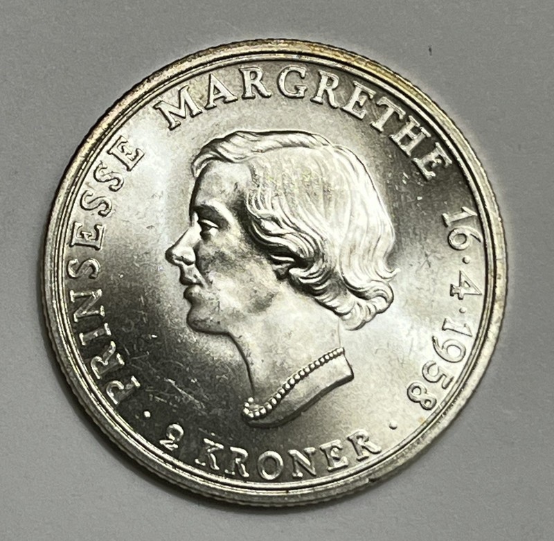 1958 Denmark , 2 kroner ,    *** BU SILVER COIN *** FROSTY