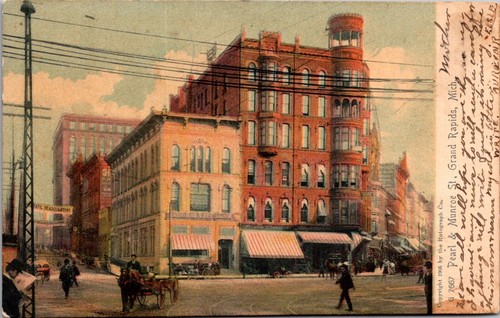 Tarjeta postal Grand Rapids Michigan Pearl & Monroe St tarjeta antigua 1905 publicada 1909 - Imagen 1 de 2