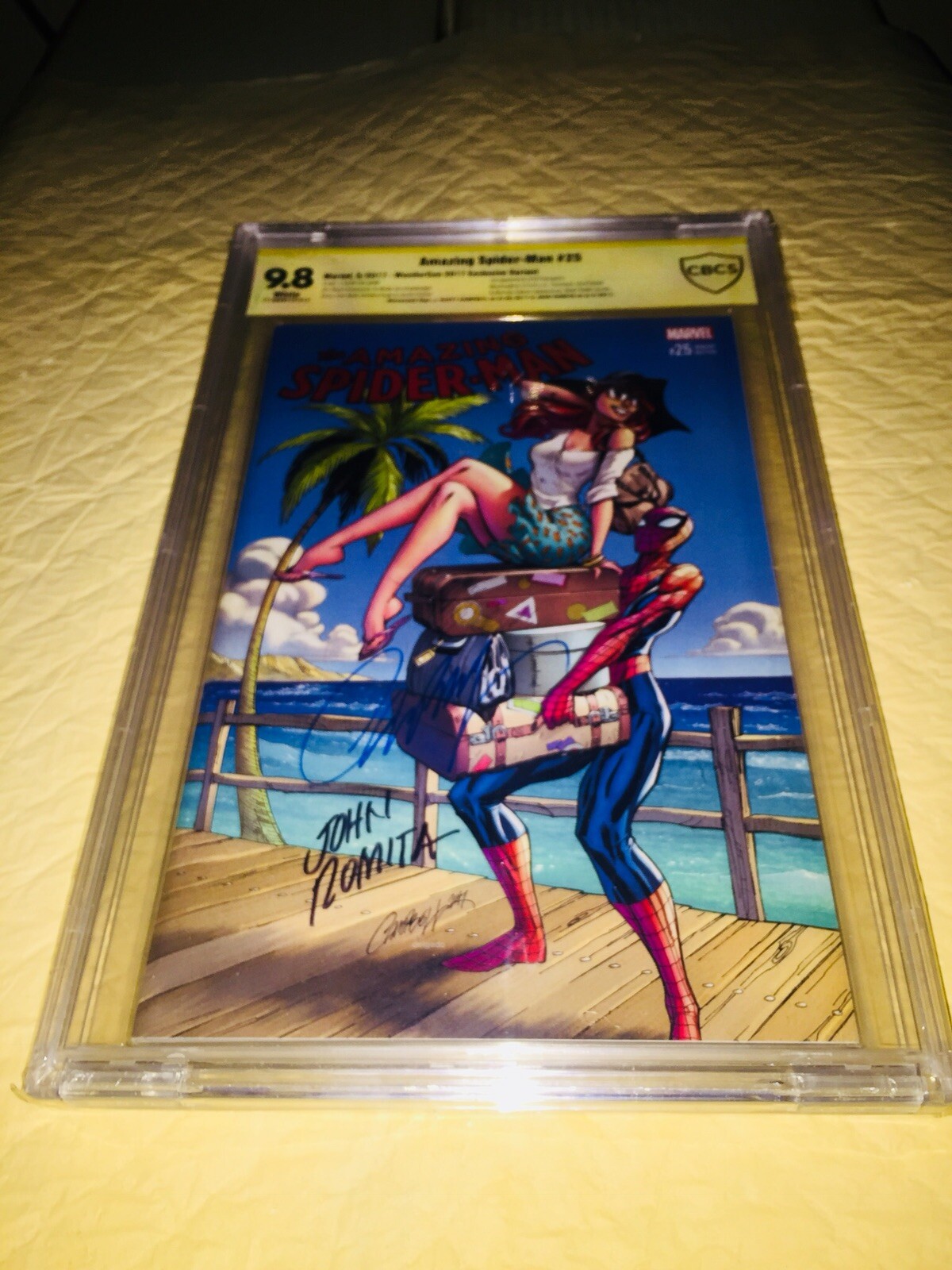 AMAZING SPIDER-MAN #25 SIGNED BY JOHN ROMITA SR & J.SCOTT CAMPBELL CBCS 9.8 SS