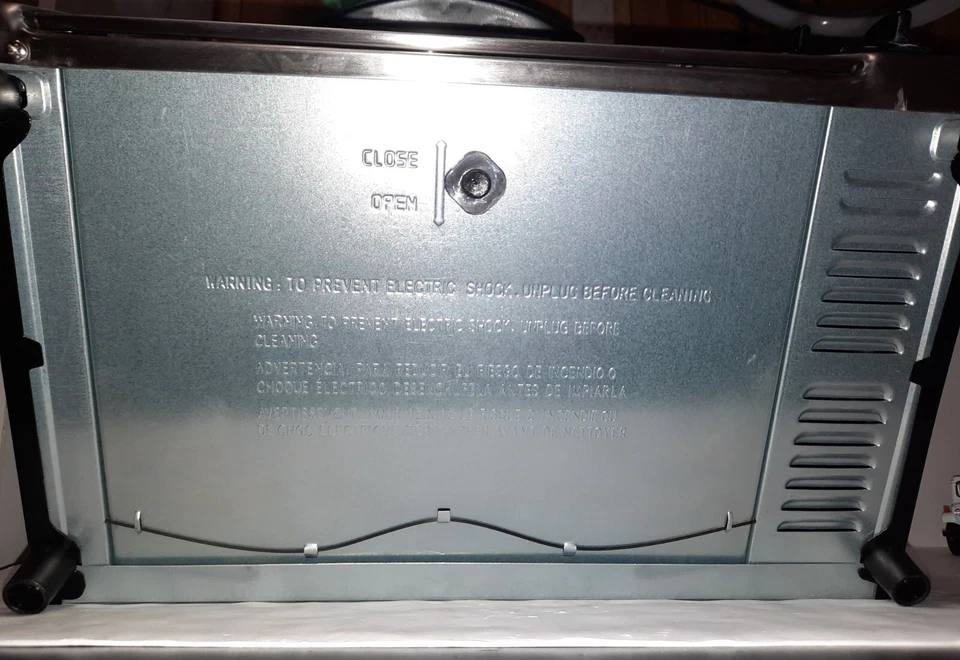 Torradeira Farberware 4 fatias com placa frontal de aço inoxidável, 1000 Watts, - Imagem 3 de 4