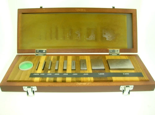 MITUTOYO GAUAGE BLOCK SET 516-931 ORG. BOX - NICE CONDITION - BEST OFFER