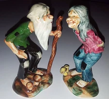 UCAGCO CERAMIC KISSING COUPLE HILLBILLY HIPPIE FIGURINE PAIR VINTAGE JAPAN