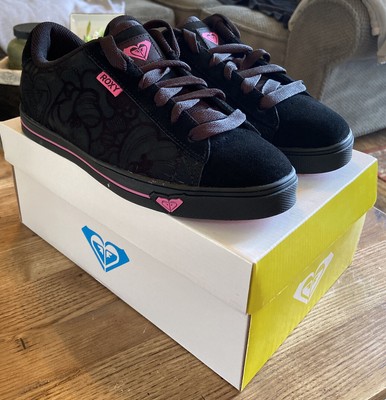 black roxy sneakers