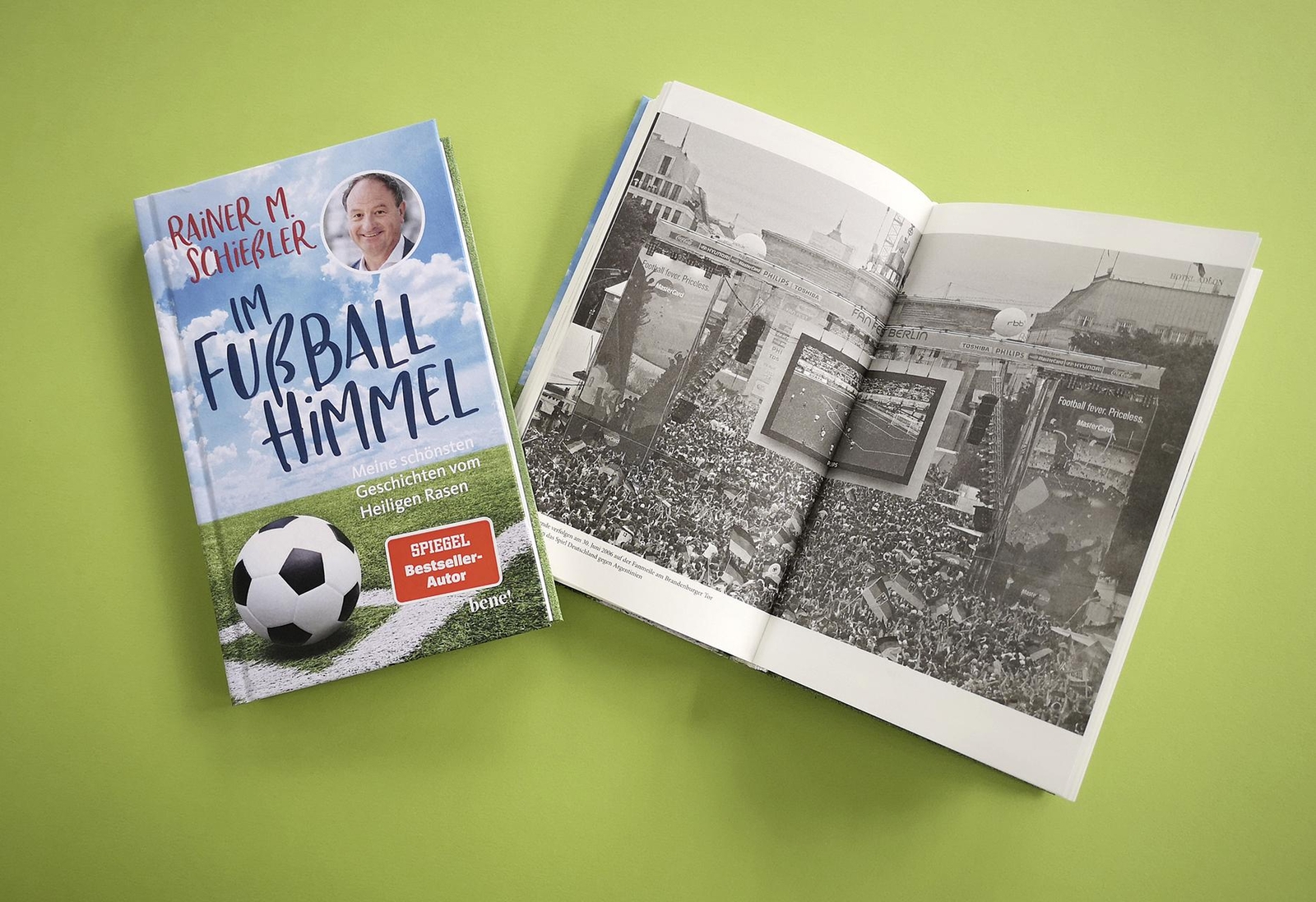 Thumbnail - Rainer M. Schießler Fußball-himmel