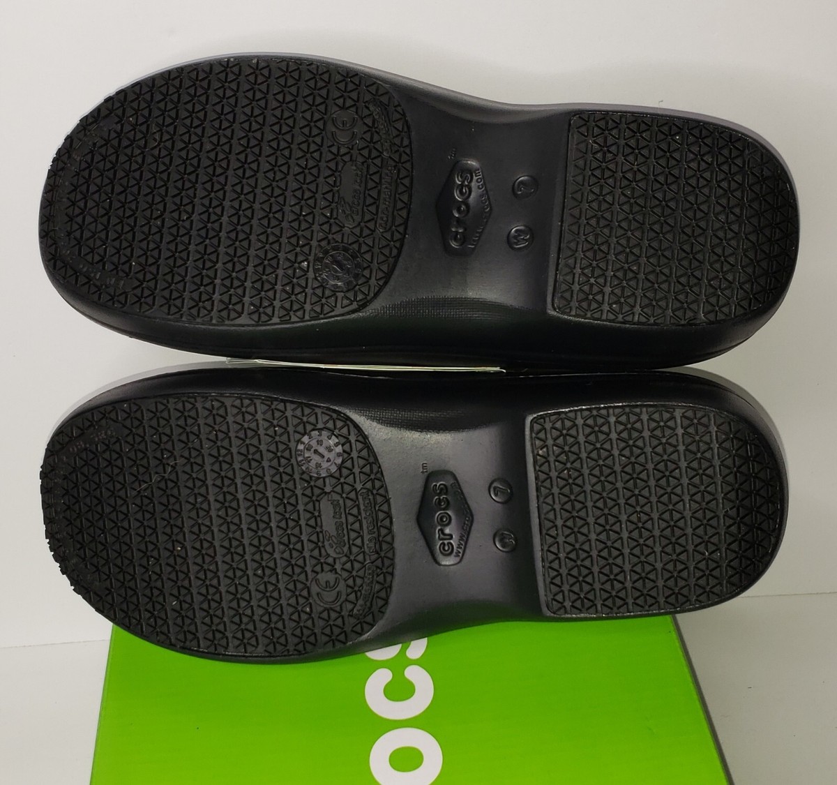 Crocs Women's Neria Pro II Clog 205384-001 Black NWT Size 7 Slip