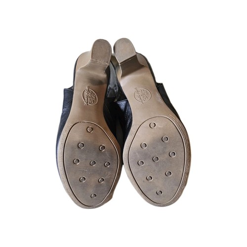 Life Stride Black leather High Heel Sandals Womens Sz 8.5 CM Peep Toe. - Picture 5 of 6