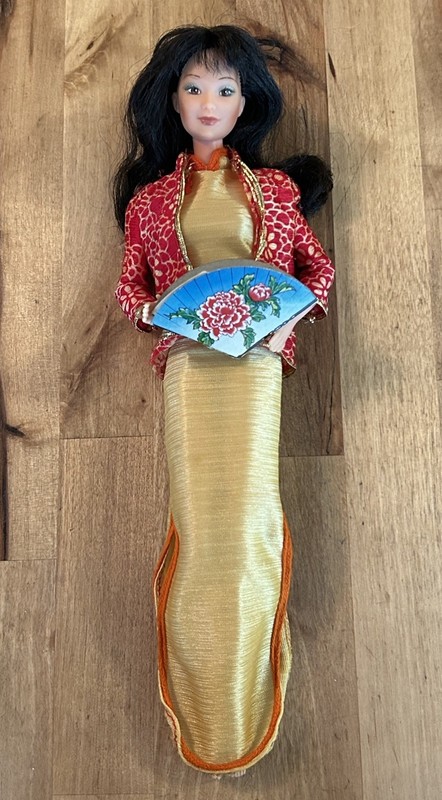 VTG 1981 Mattel ORIENTAL BARBIE Dolls Of The World Original Dress Jacket Fan