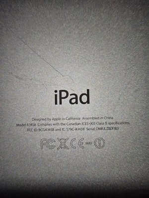 Apple iPad (4th Generation) A1458 32 GB, Wi-Fi, 9.7 in - Black