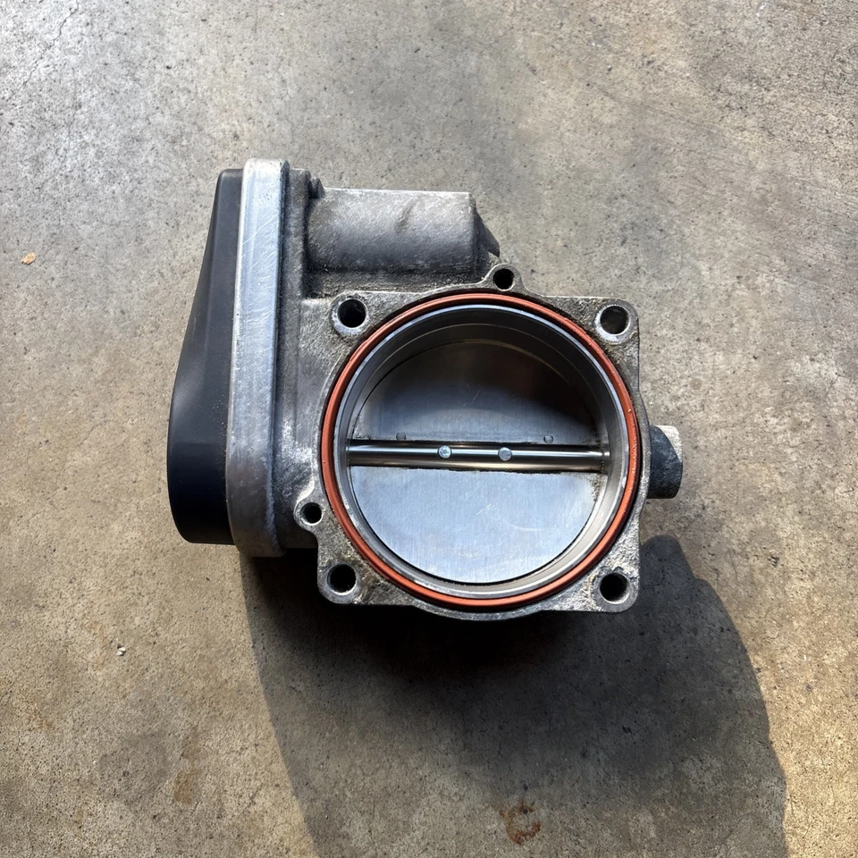 Actuador de carcasa de carrocería de acelerador VDO para BMW 550i 650i 750Li x5 13547535308 Foto 3 de 4