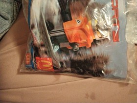 2 Vintage 2001 & 04 McDonalds Happy Meal Toys Lego Bionicle #1 & #6 Sports Lego