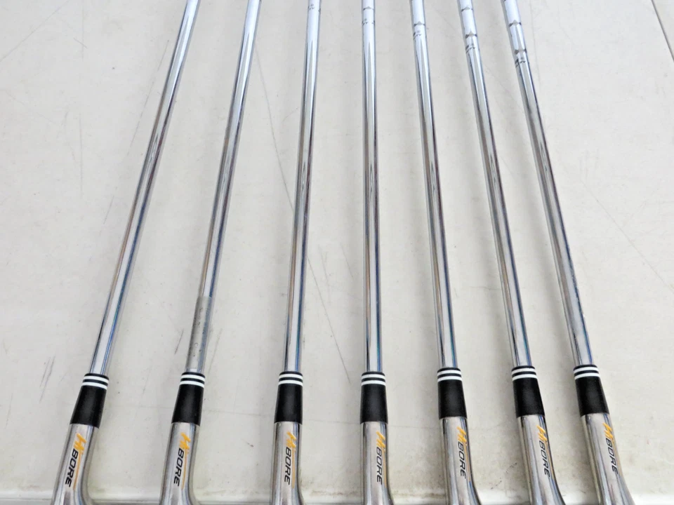 Juego de plancha híbrida Cleveland HiBore 4-PW acero flexible regular envoltura de gira para diestros Foto 2 de 4