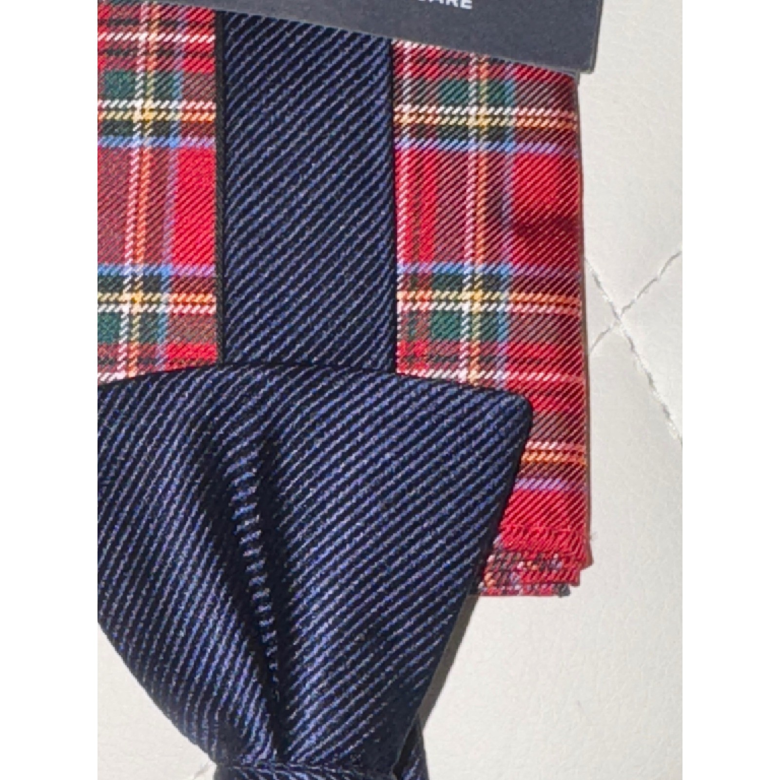 Tommy Hilfiger Bow Tie & Pocket Square Set Plaid Navy Formal Occasion thumbnail 3