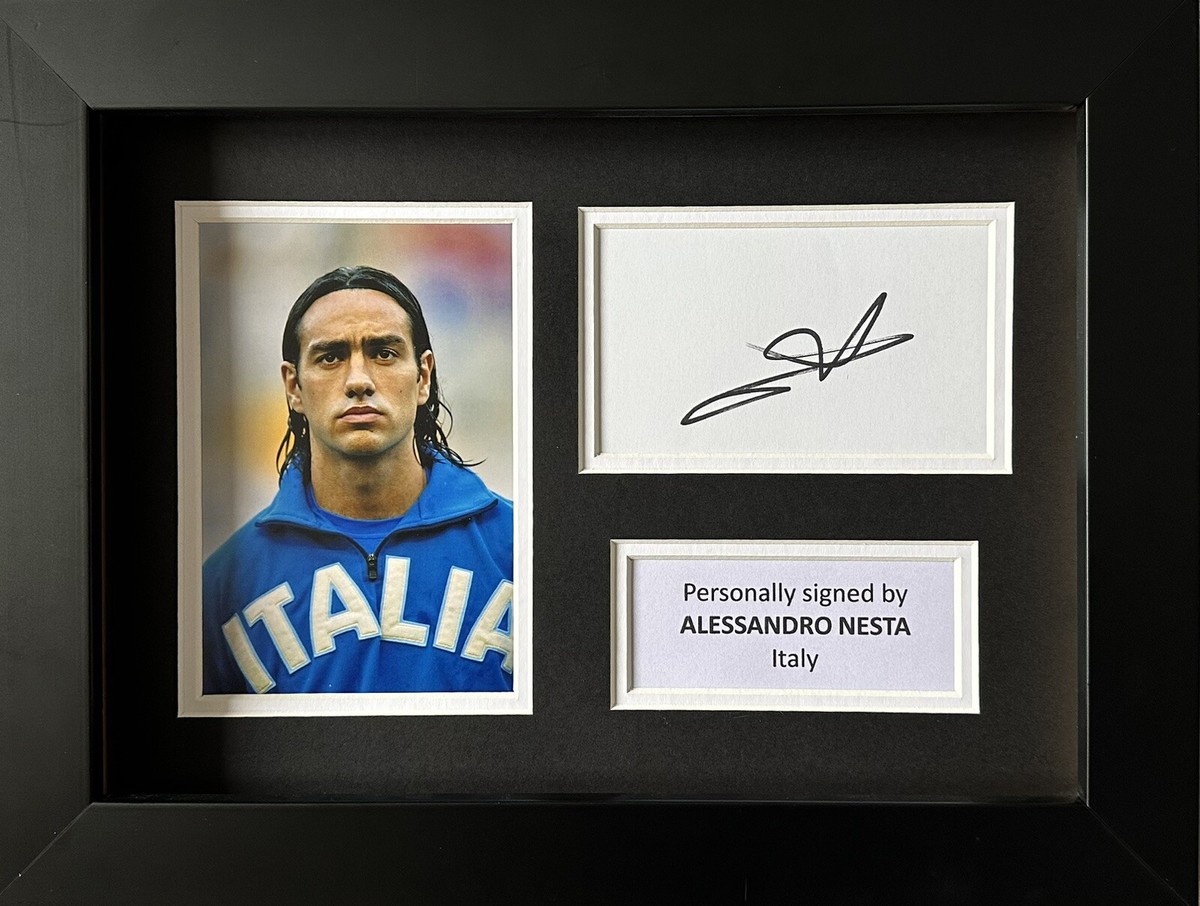 ALESSANDRO NESTA SIGNED WHITE CARD IN ITALY FRAMED DISPLAY +