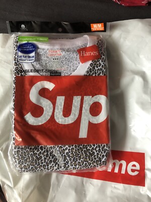 1 Supreme /Hanes  Tagless Tee Tshirt Leo Größe M NEU