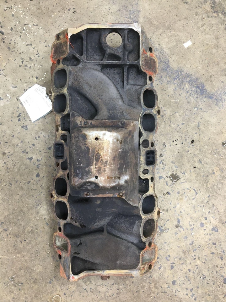 Intake Manifold CHEVY FULL SIZE 65 66 67 68 69 - Image 4 of 4
