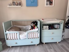 Lettino e fasciatoio