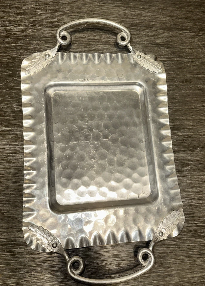 Bandeja martillada de aluminio Cromwell vintage forjada a mano 13” X 10” X1” Foto 2 de 4