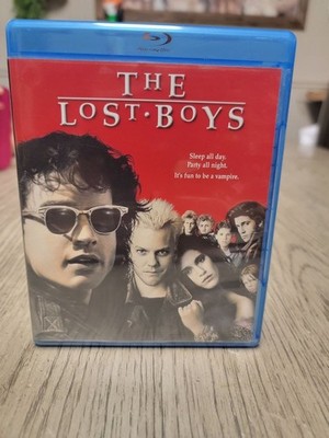 The Lost Boys (Blu-ray, 1987) Corey Feldman Horror Vampires *BUY 2 GET 1 FREE*