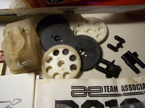 vtg. team associated rc10gt black tub nitro stadium truck roller - Picture 7 of 11