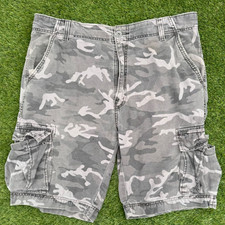 Vintage Y2K Levi Military Camo Cargo Shorts Mens Size 38