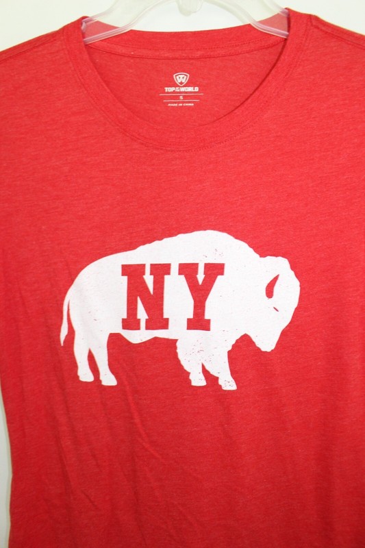 BUFFALO NY STRONG THE QUEEN CITY RED CREWNECK WOMEN T-SHIRT SZ:S NWOT
