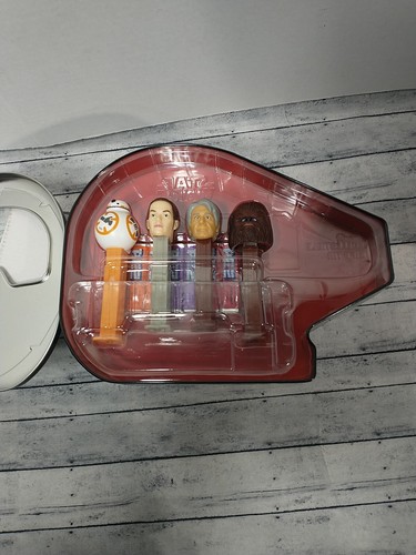 STAR WARS: MILLENNIUM FALCON PEZ Candy Dispensers in Collectible Tin Gift - NEW! - Picture 5 of 9