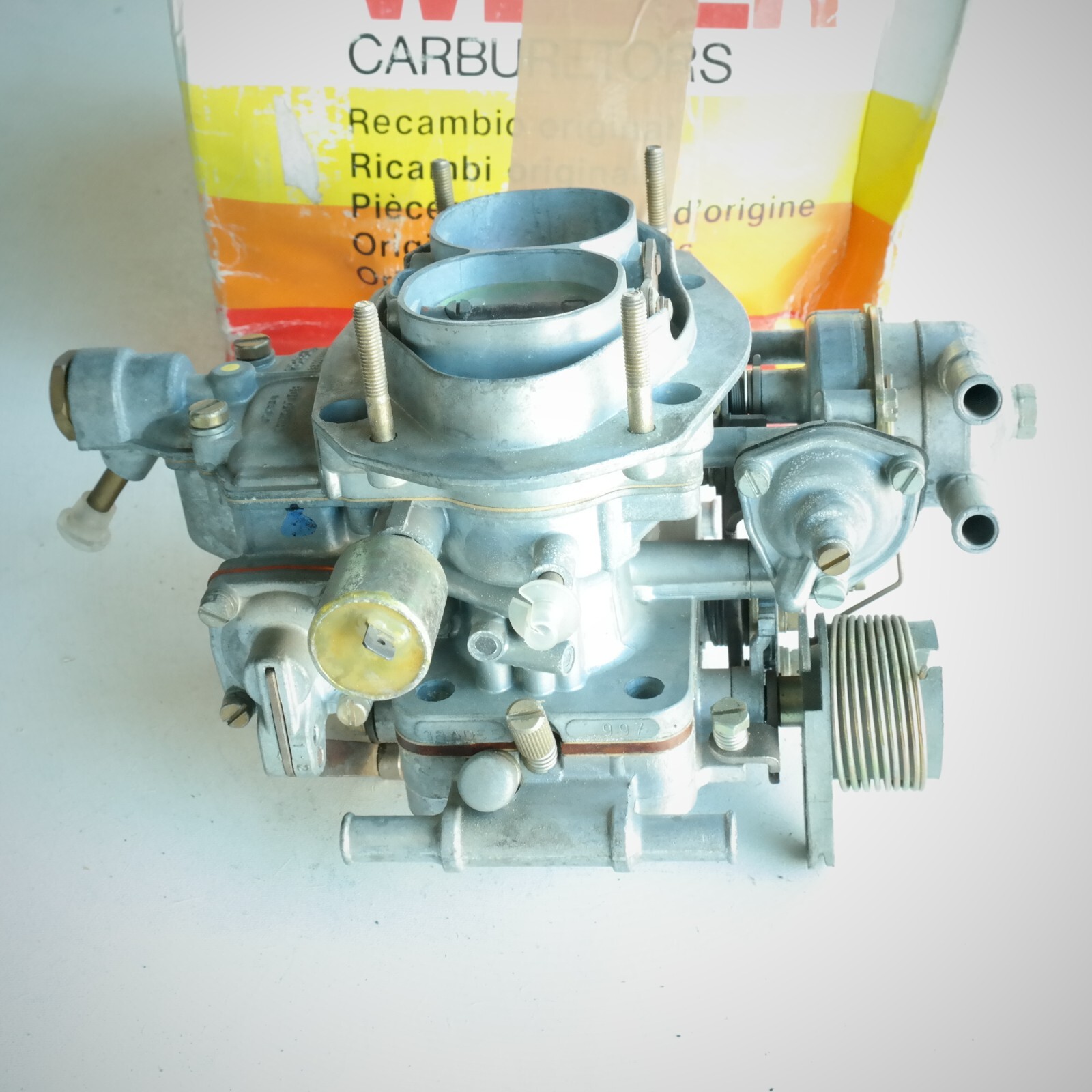 Carburateur Weber 38ADS Chrysler 180 pièce moteur essence d'époque