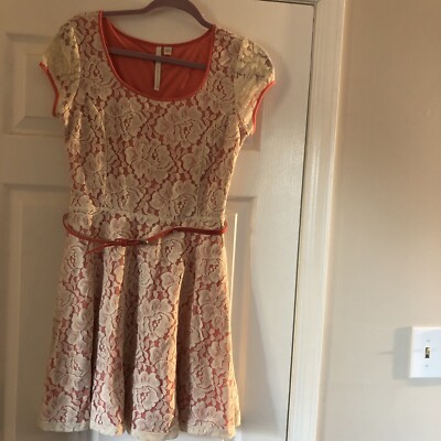 Lauren Conrad Size SmallWhite Lace Midi Dress CoralUnderneath