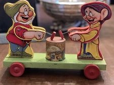 VINTAGE 1938  ‘MINT’ DOC & DOPEY DWARFS  #770 FISHER PRICE