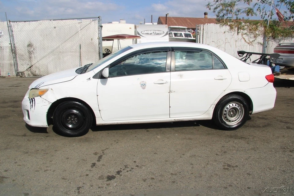 Toyota Corolla LE 2011 Foto 3 de 4