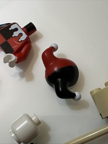 LEGO Batman 7886 Harley Quinn Minifigure Bat026 9.5/10 Condition w/ Accessories