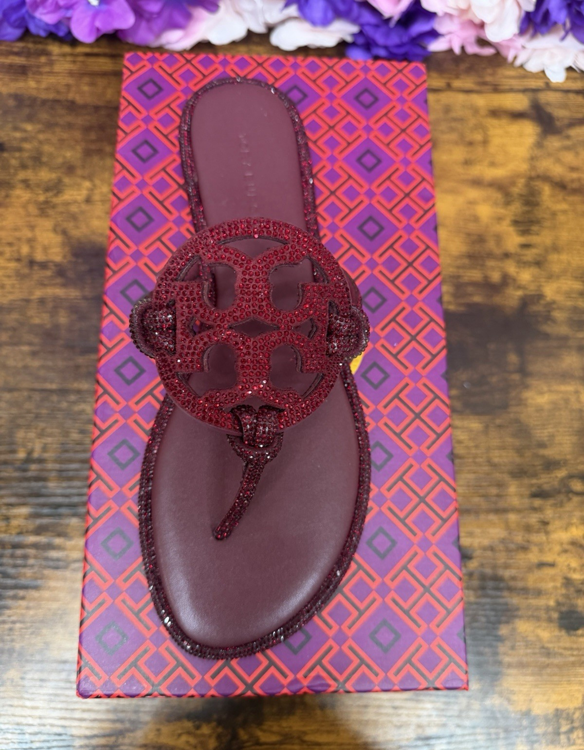 Tory Burch Women’s Burgundy Leather Thong Sandals Logo Rhinestone US 6 NIB