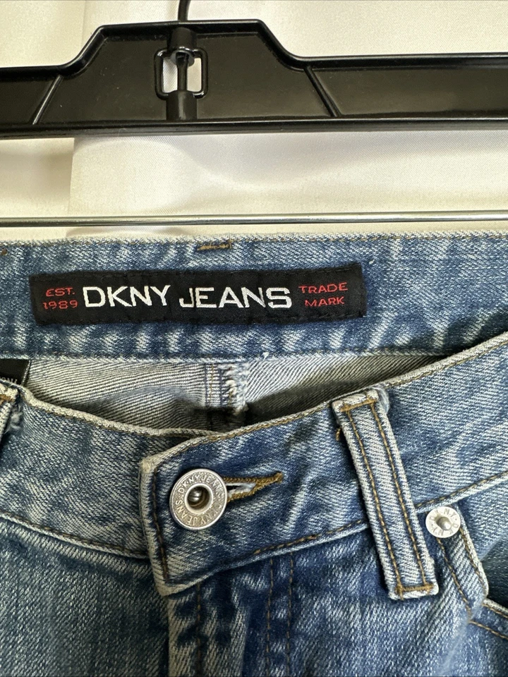 DKNY 女式牛仔裤蓝色 8 码 #2148 — 第 4/4 张图片