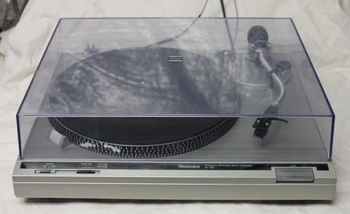 Technics Model SL-B2 Frequency Generator Turntable Vinyl Record Player Japan