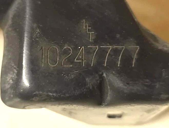 93-02 CAMARO Z28 RS FIREBIRD TA CAPÓ PESTILLO SOPORTE CENTRO PLACA SOPORTE 10247777 Foto 3 de 4