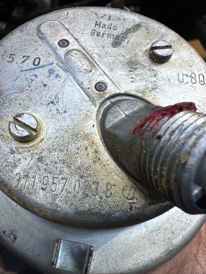 VW Tipo 3 Velocímetro/Odómetro Cuadrado Trasero Fastback Parte #311 957 023 B- OEM Foto 3 de 4