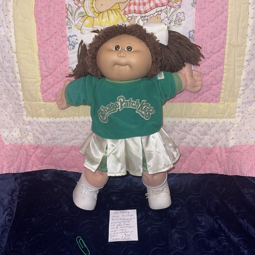 1984 CPK Cheerleader, HM1, braune Augen, braunes Garn doppelte Pferdeschwänze, KT, SAUBER!