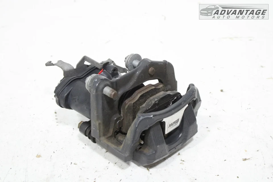 BMW 740I XDRIVE G12 2017-18 AWD pinza de freno de disco trasera derecha y soporte OEM Foto 4 de 4