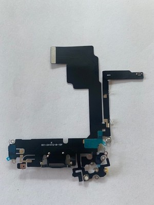 Apple iPhone 15 pro charging flex charger port black