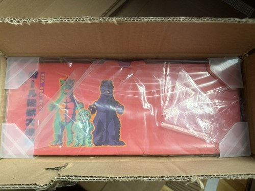MONDO SDCC All Monsters Attack Soft Vinyl Cherry Blossom Glow In The Dark - Bild 7 von 7