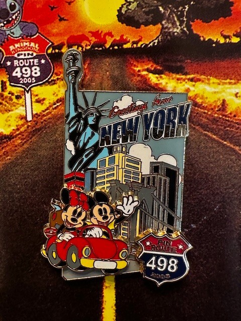 Disney Route 498 Pin Mickey and Minnie Greetings from New York Pin LE 500 2005